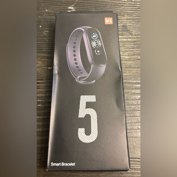 NEW M5 Smart Bracelet Fitness Activity Tracker New in Box - Picture 1 of 7